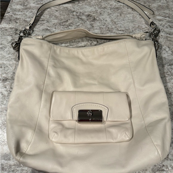 Coach Handbags - Vintage Coach Crossbody Hobo Bag white Leather